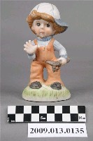 藏品(彩繪持彈弓男孩陶瓷玩偶)的圖片