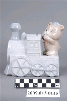 藏品(苗栗瓷燒熊寶寶火車頭撲滿)的圖片