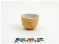 藏品(閃光釉變形卍紋供杯)的圖片