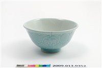 藏品(天青釉富貴長春文字紋淡青碗)的圖片