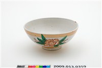 藏品(紅綠彩黃閃光釉花卉囍字紋碗)的圖片