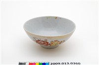 藏品(彩瓷黃閃光釉團花紋碗)的圖片