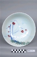 藏品(淡藍釉彩繪花卉紋碗)的圖片
