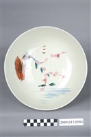 藏品(淡綠釉彩繪湖水花卉紋碗)的圖片