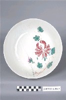 藏品(淡綠釉印花菊花紋碗)的圖片
