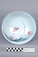 藏品(淡藍釉彩繪花卉紋碗)的圖片