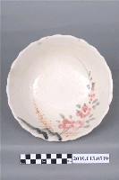 藏品(彩繪花卉紋菱花口碗)的圖片