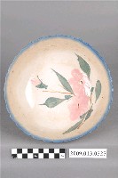藏品(彩繪花卉紋菱花口碗)的圖片