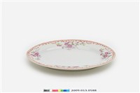 藏品(白瓷彩釉印花藤蔓薔薇花紋橢圓盤)的圖片