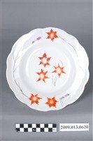 藏品(釉上彩紅葉紋大盤)的圖片