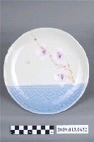 藏品(釉下多彩花卉紋盤)的圖片