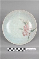 藏品(釉下多彩手繪花卉紋盤)的圖片