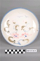 藏品(釉下多彩花卉紋盤)的圖片