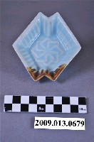 藏品(青瓷醬釉多角形碟)的圖片