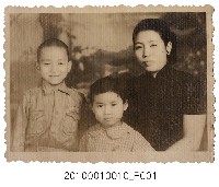 藏品(林麗梅小姐兒時與母兄合照)的圖片