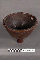 藏品(陶製褐釉漏斗)的圖片