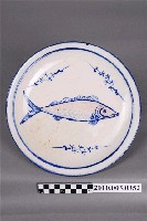 藏品(手繪粉紅釉鯉魚紋圓盤)的圖片