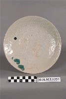 藏品(壓印黛綠彩鯉魚紋圓盤)的圖片