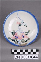 藏品(手繪粉紅釉花卉紋花形小碟)的圖片