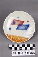 藏品(噴繪醬釉幾何紋花口碟)的圖片