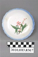 藏品(手繪粉紅釉花卉紋花口小碟)的圖片