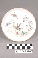 藏品(彩繪花草蝴蝶鑲金邊瓷盤)的圖片