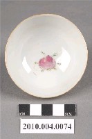 藏品(彩繪花草蝴蝶瓷杯)的圖片