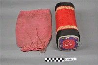 藏品(花鳥紋大紅枕頭組)的圖片