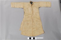 藏品(米黃絲質緹花大襟男長袍)的圖片