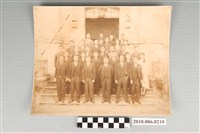 藏品(臺灣銀行臺南支店元旦全員合照)的圖片