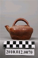 藏品(髮油壺)的圖片