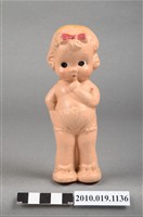 藏品(蝴蝶結女孩玩偶)的圖片