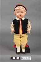 藏品(金髮藍眼男孩玩偶)的圖片