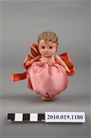 藏品(粉色燈籠裙女孩玩偶)的圖片