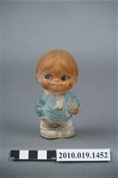 藏品(男孩玩偶)的圖片