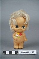 藏品(女孩玩偶)的圖片