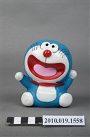 藏品(藍色哆啦A夢玩偶)的圖片