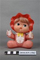 藏品(紅帽嬰兒玩偶)的圖片