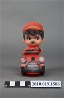 藏品(紅帽男孩玩偶)的圖片