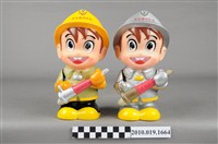 藏品(雲林縣消防寶寶造型存錢筒組)的圖片