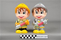 藏品(臺北縣消防寶寶造型存錢筒組)的圖片