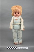 藏品(男孩造型玩偶)的圖片