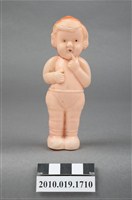 藏品(金髮男孩玩偶)的圖片