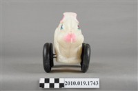 藏品(塑膠製兔造型玩具)的圖片