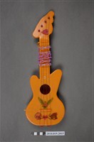 藏品(橘色烏克麗麗玩具)的圖片