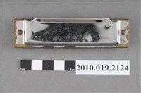 藏品(鐵製銀色口琴)的圖片