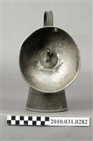 藏品(銅製手提式電石燈)的圖片