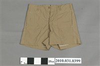 藏品(卡其色小學男童制服短褲)的圖片
