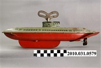 藏品(潛水艦鐵皮玩具)的圖片