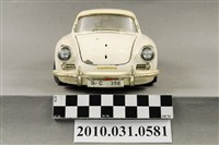 藏品(白色保時捷小汽車)的圖片